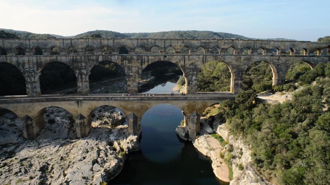 Studio au pont du gard Piscine et Jacuzzi chez Valerie Payre Vers-Pont-du-Gard Extérieur photo