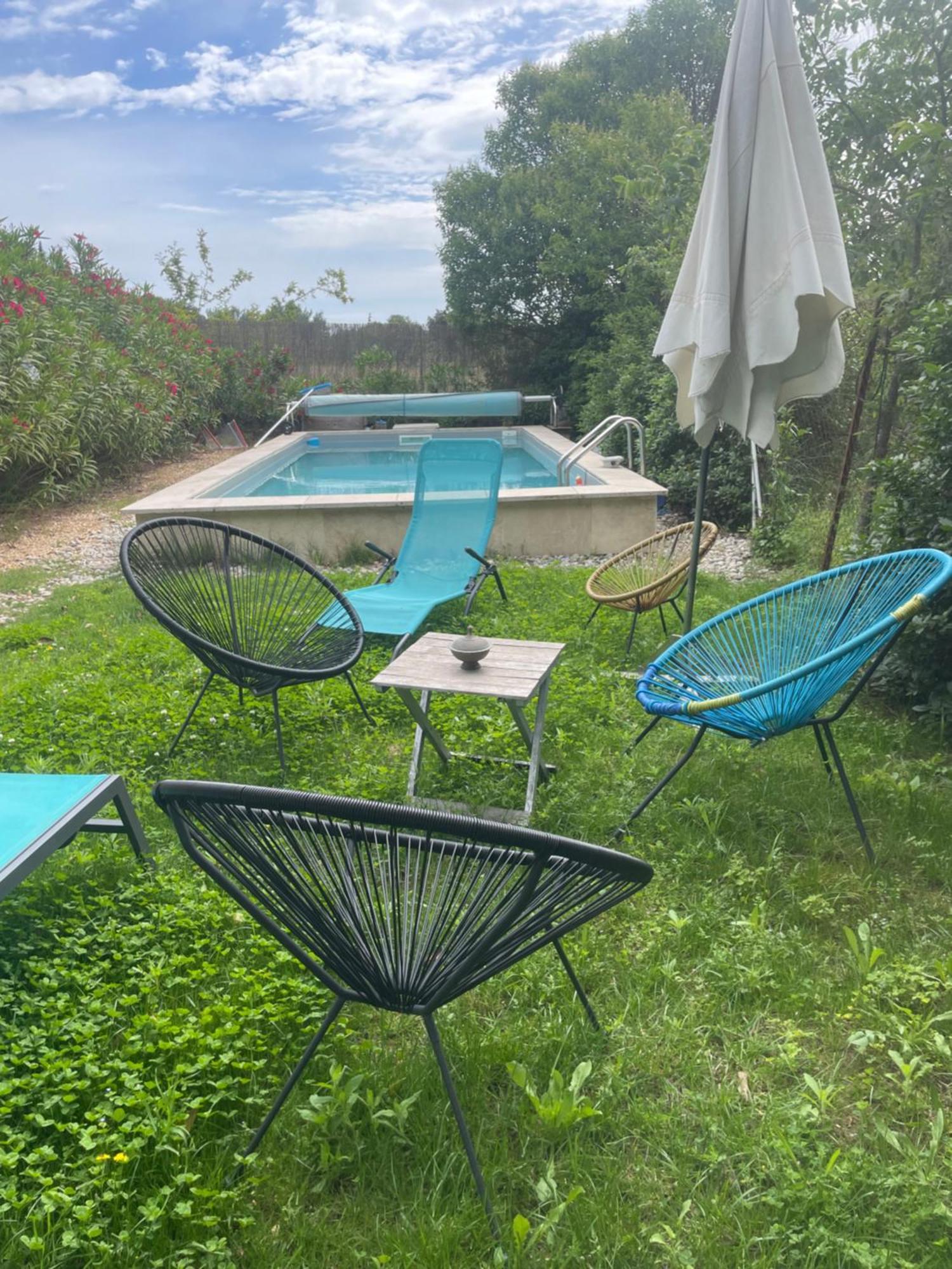 Studio au pont du gard Piscine et Jacuzzi chez Valerie Payre Vers-Pont-du-Gard Extérieur photo